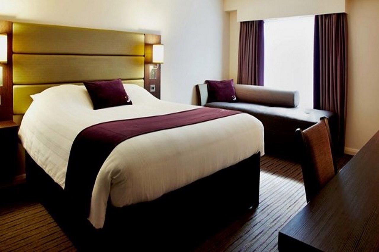 Premier Inn Poole Centre Exterior photo