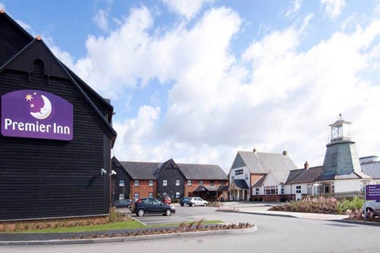 Premier Inn Poole Centre Exterior photo